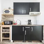 One Bedroom 39 アパート *